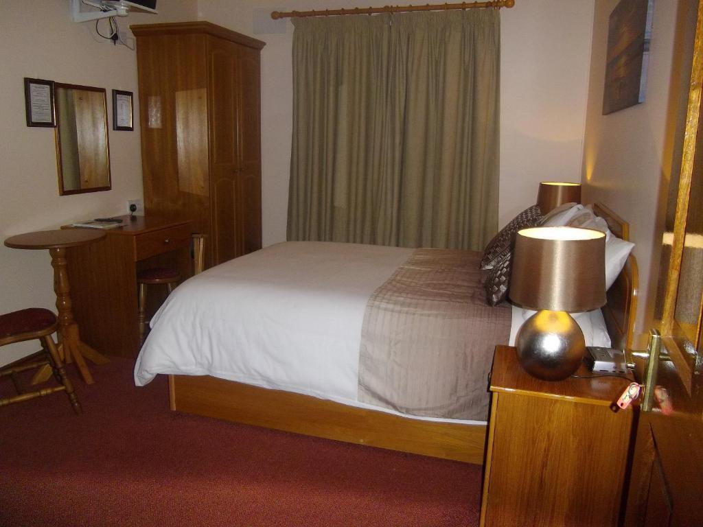 Quay West Ireland Bed & Breakfast Westport Room photo