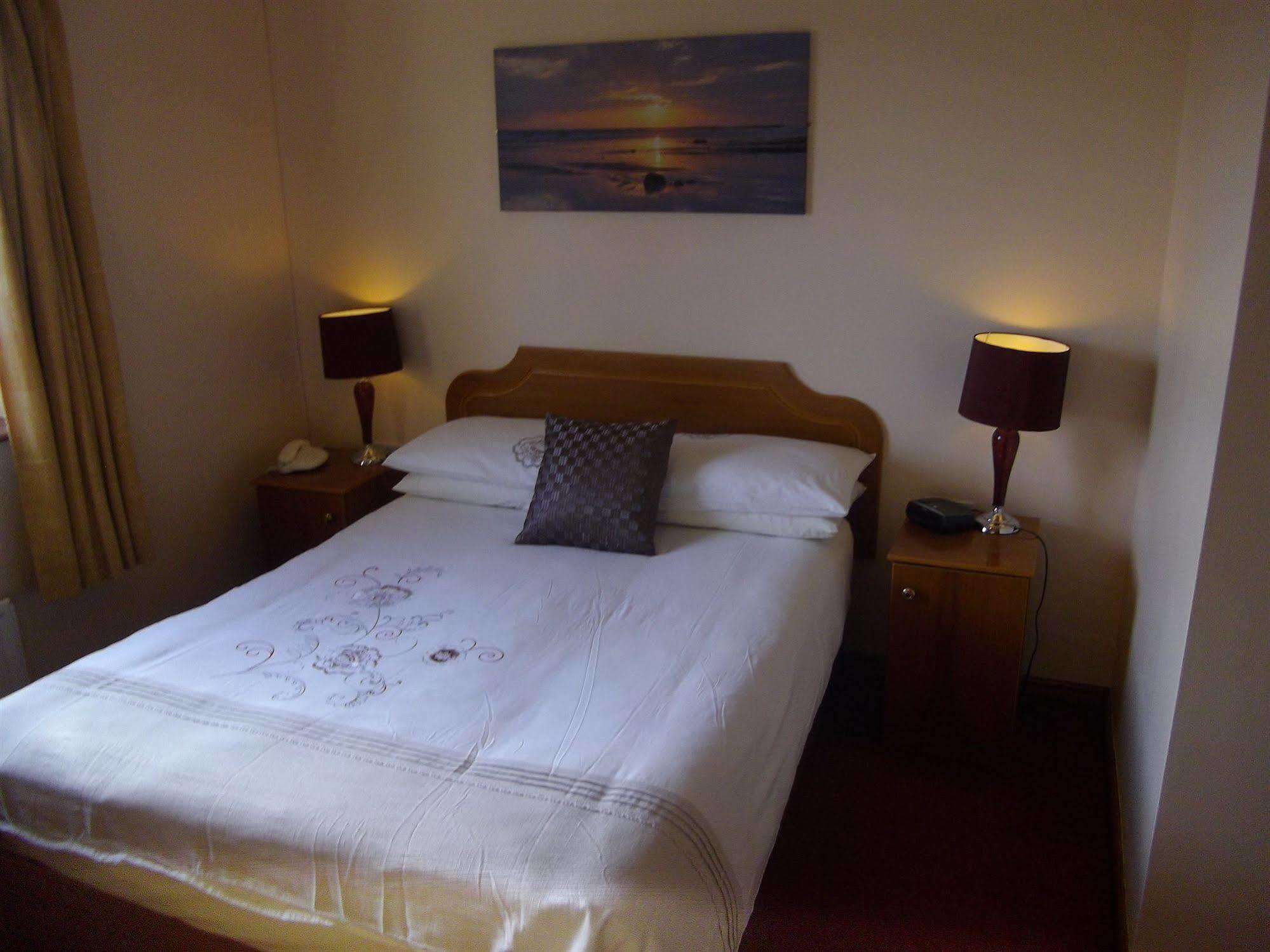 Quay West Ireland Bed & Breakfast Westport Exterior photo