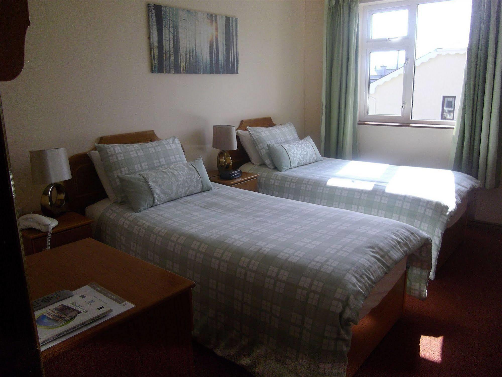Quay West Ireland Bed & Breakfast Westport Exterior photo